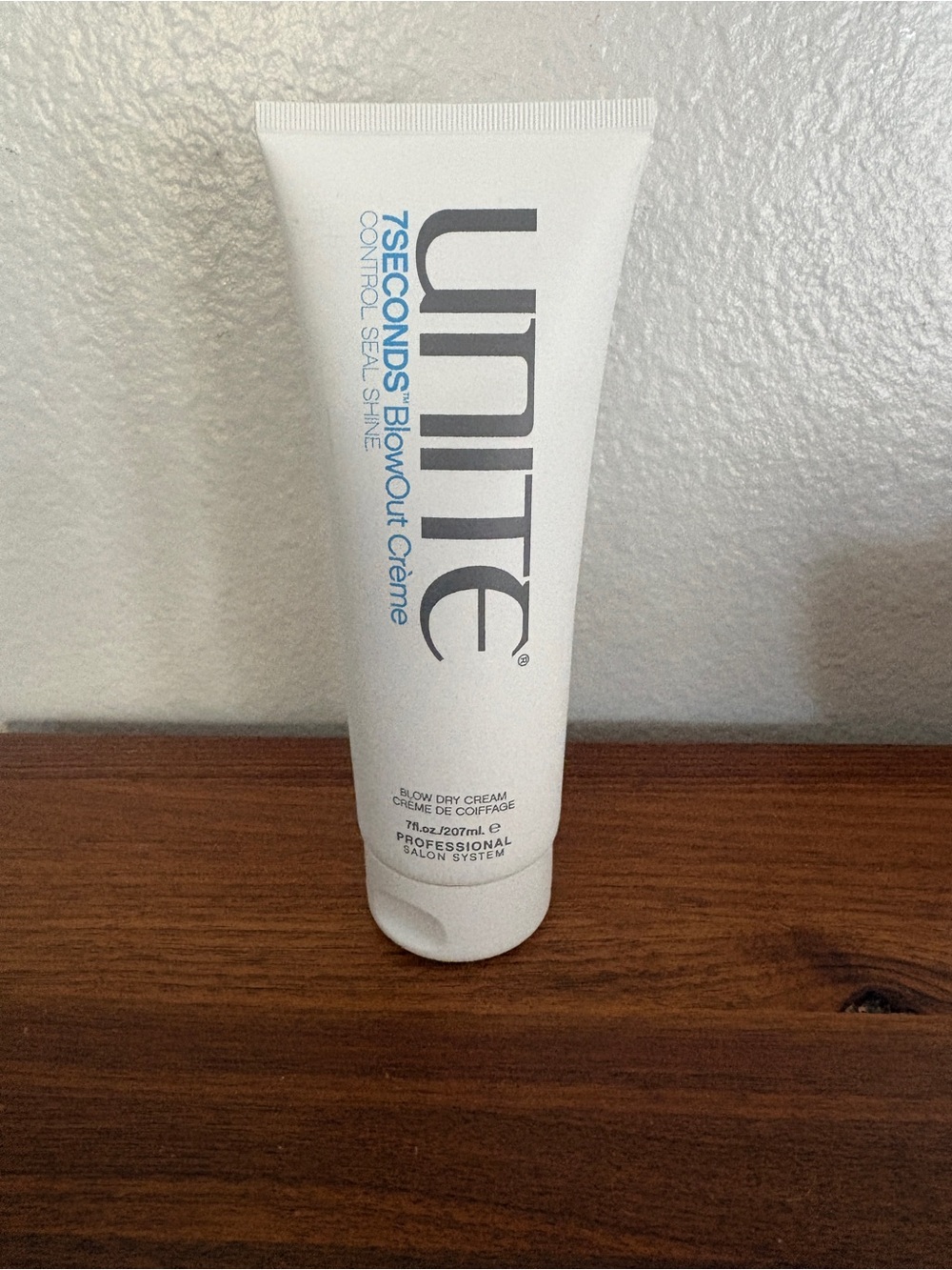 Unite 75SECOND Blowout Crème